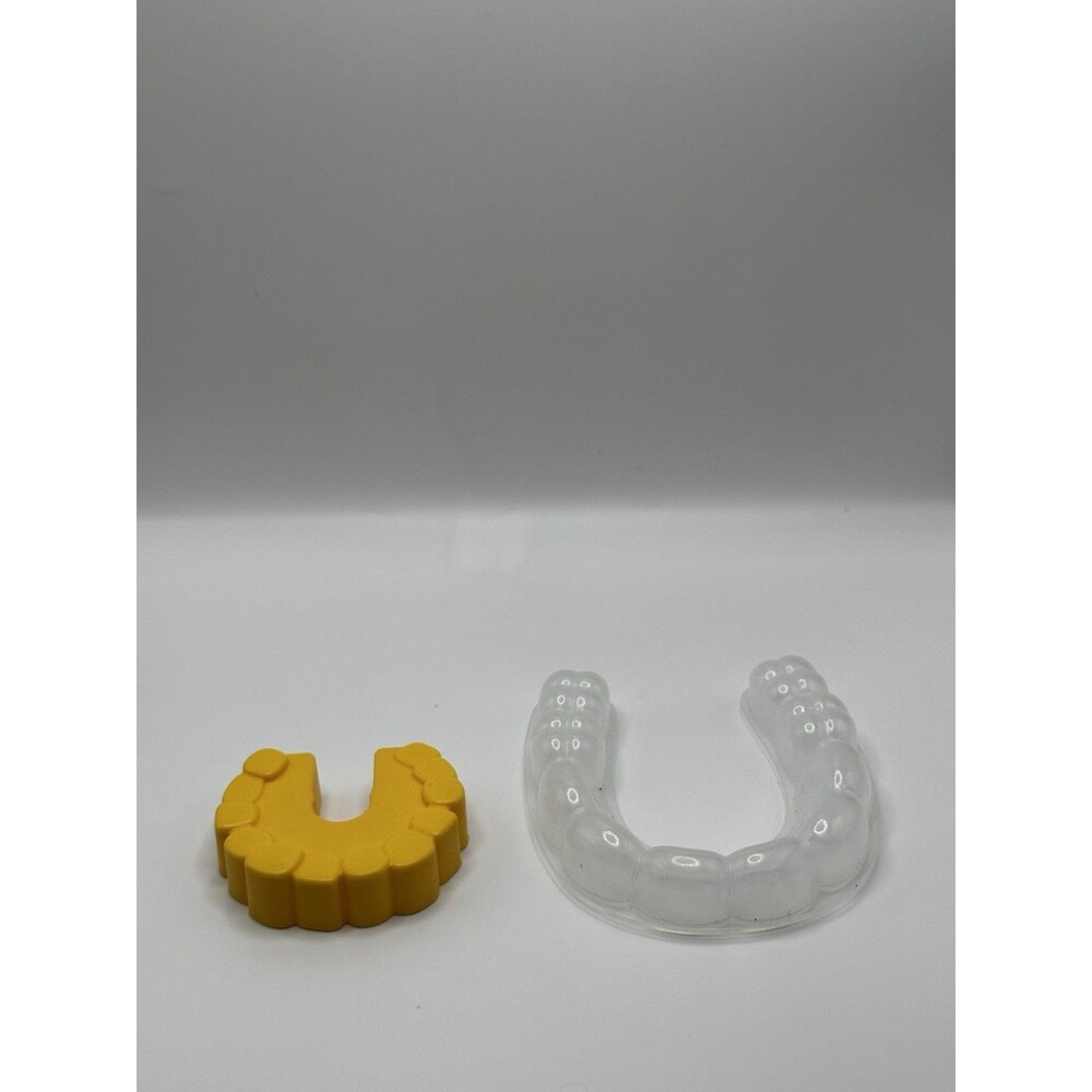 Melissa & Doug Yellow & Clear Plastic Teeth/Mouth Mold Toy Set - Novelty Prop